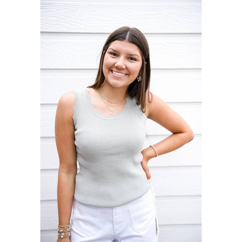 NEW DOE AND RAE scalloped scoop neck sweater top in pistachio